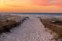 Coolangatta, Gold Coast unit walk to beach & shops