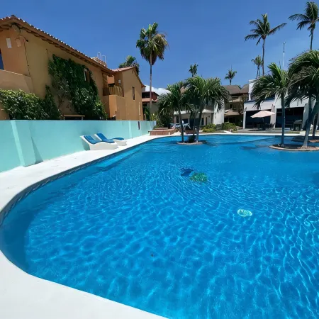 A pool and a beach… What else do you need? Check out my REVIEWS! GREEN!