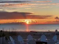 Oceanfront Escape, Private Sandy Beach Getaway - Strand
