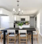 Creekside Getaway - Close to DT & Lake