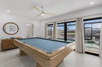The Coastal Hideaway Luxury Villa - Villas