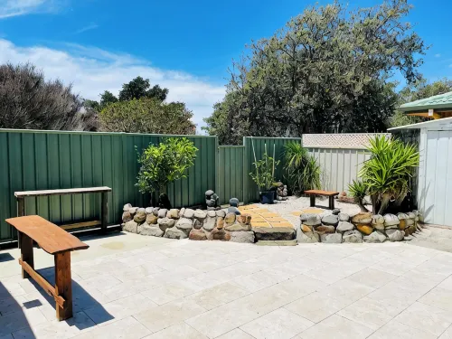 Tuncurry Tranquility family and dog friendly house / garden conveniently located