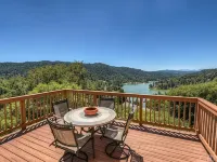 Charming Lake House Retreat with Spectacular Breathtaking Views! Hoteles en Crestline
