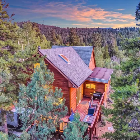 Best Hot Tub View in Bailey - Family & Pet Friendly BBQ / Hot Tub / Near Denver