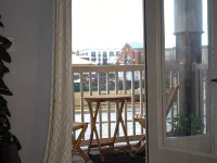 Delightful 1 bedroom, walk out balcony.  Near four major hospitals & WPAFB Hotels in Kettering