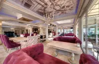 Avenue Deluxe Hotel - Pet friendly