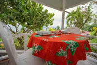 Bora Bora Holiday's Lodge - breakfast