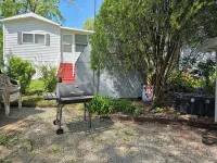 Park Model Located at Yogi Jellystone Park. Not Far from the Beach. - Homestays