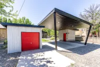 Modern Tiny Home Steps from the Heart of Fruita