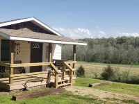 Sweeton Creek cozy cabin just minutes from Lake Norfork Hotels in Ozark County