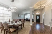 Luxury 3 bedroom residential home in Frisco - Bungalows