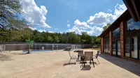 佔地5英畝、配有泳池及室內籃球/壁球場的7000平方英尺度假屋 - Wi-Fi