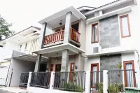 Dhn Homestay Tugu Godean Yogyakarta