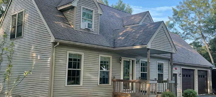 Quiet four bedroom cape. only 30 mins to Bar Harbor and Acadia National Park Hotels in Ellsworth