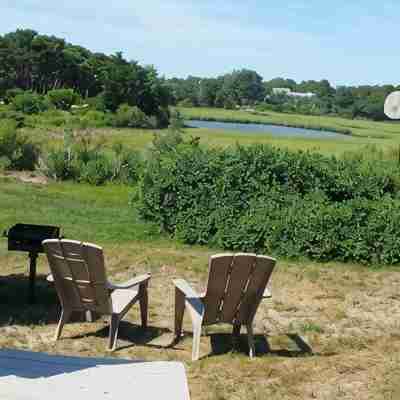 Quaint Cottage Steps Away from West Dennis Beach! Hotel Exterior