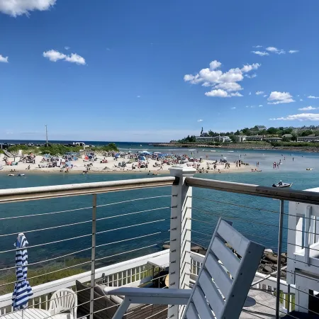Waterfront Condo 1BR/1BA overlooking Ogunquit Beach very close to beach and town