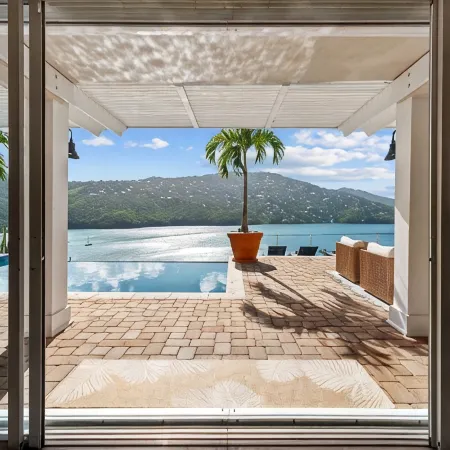 Stunning 360° Views of Magens Bay, St.John & BVI's. Luxury 6 bedroom villa