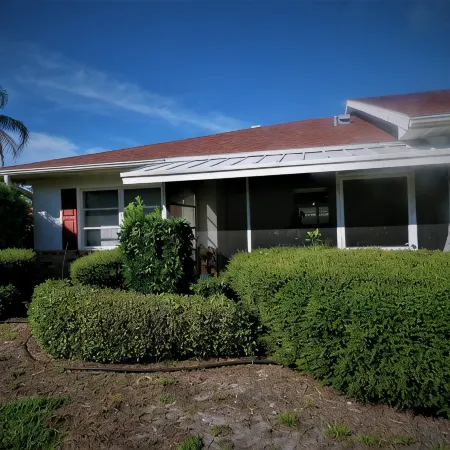 2 bed/2 Ba Venice Island Villa - Walk to Beach & Historic Downtown Venice!
