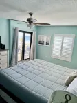 Indies House Sought After Beachfront Condo w Pool near shopping and restaurants - Private Pools