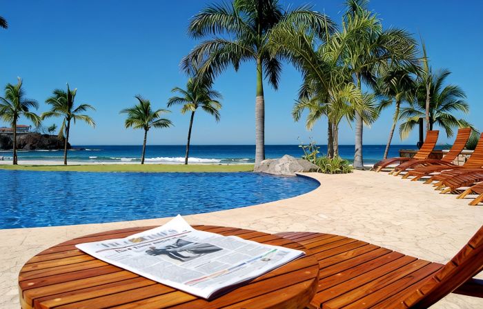 Beachfront Palms Villa on Flamingo Beach - PRIVATE Home at 5 Star Resort!