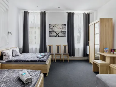 70s Hostel Hotels in 