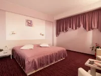 Hotel Nevis Wellness & Spa Hotels in Oradea