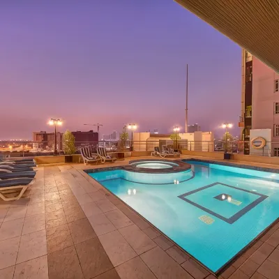 فندق جرانديور البرشاء Hotels near مجمع الذهب والألماس