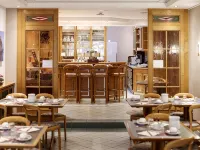Christophe Colomb Hotels near Gare