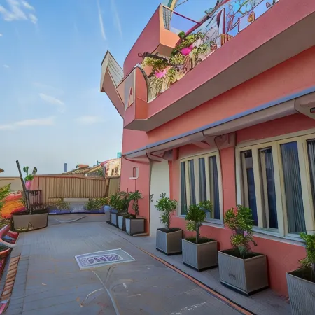 Sheel Mahal- Near Hawa Mahal Отели рядом с достопримечательностью «Торговый центр Pink Square Mall»