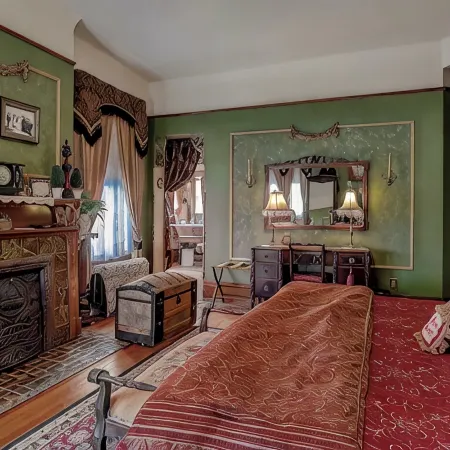 Schuster Mansion Bed & Breakfast