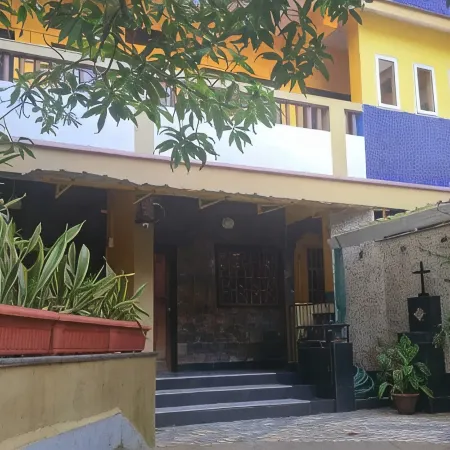Casa Roiz Guest House