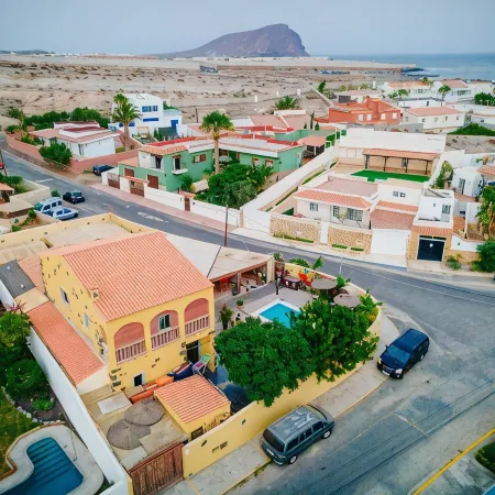 Los Amigos Nest Hostel