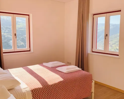 Terraços do Távora - 2 Bedroom Apartment Hôtels à : Tabuaço