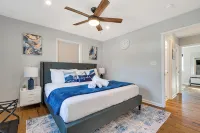 Family/Group Retreat Near USNA stadium & Downtown Annapolis; Private yard - Bungalows