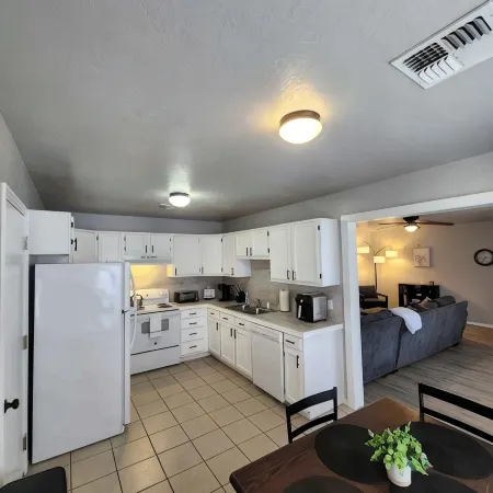 Cozy Retreat - Family & Pet Friendly Near Ft. Sill
