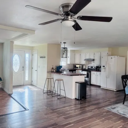 3-bedroom house in amazing Yakima with WiFi, AC
