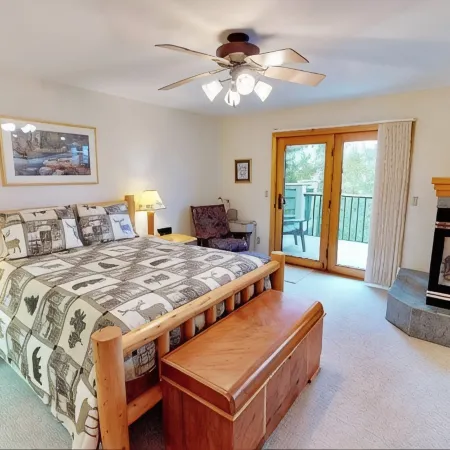 Superior Sanctuary on Lake Superior. Just 6 mi from Lutsen Mountain ski resort!