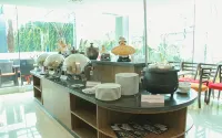 News Hotel Waru Sidoarjo - พร้อมอาหารเช้า