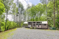 Cozy Cabin in Enchanting Franklin with AC