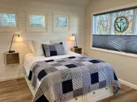 New Eastham Oceanside Guest Suite with Pool and Hot Tub