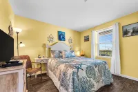3-bedroom condo in beautiful Orange Beach w/Pool & fitness room, Deeded Parking - บังกะโล