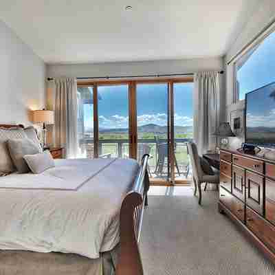 Luxury 2Br Park City Retreat with Mountain & Preserve Views & Saltwater Hot Tub Rooms