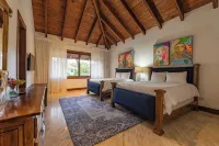 Casa De Campo - Stunning Mansion Walking Distance to the Beach - Villas