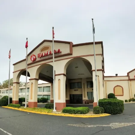 Ramada by Wyndham Triangle/Quantico