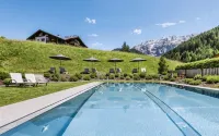Hotel Portillo Dolomites 1966' - Pools