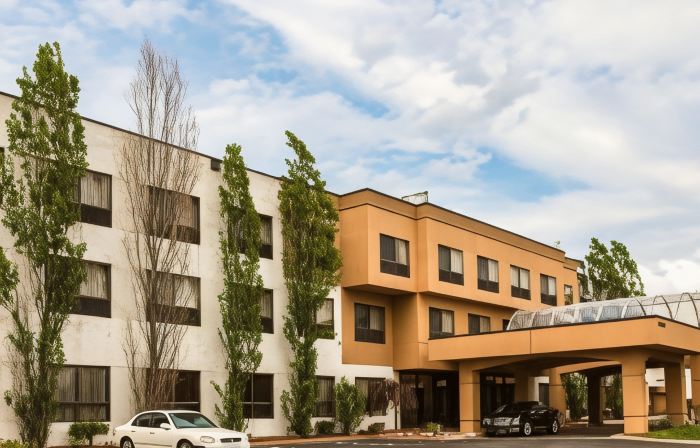 American Inn & Suites