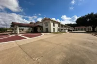 Baymont by Wyndham Nacogdoches Near University