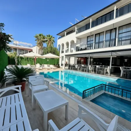 Jest Hotel