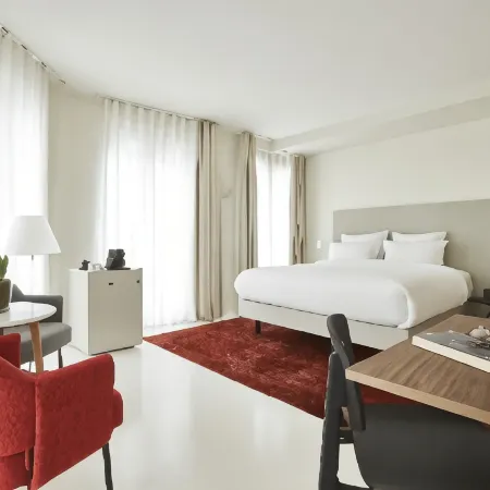 9Hotel Sablon