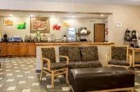 Quality Inn & Suites Marinette - breakfast